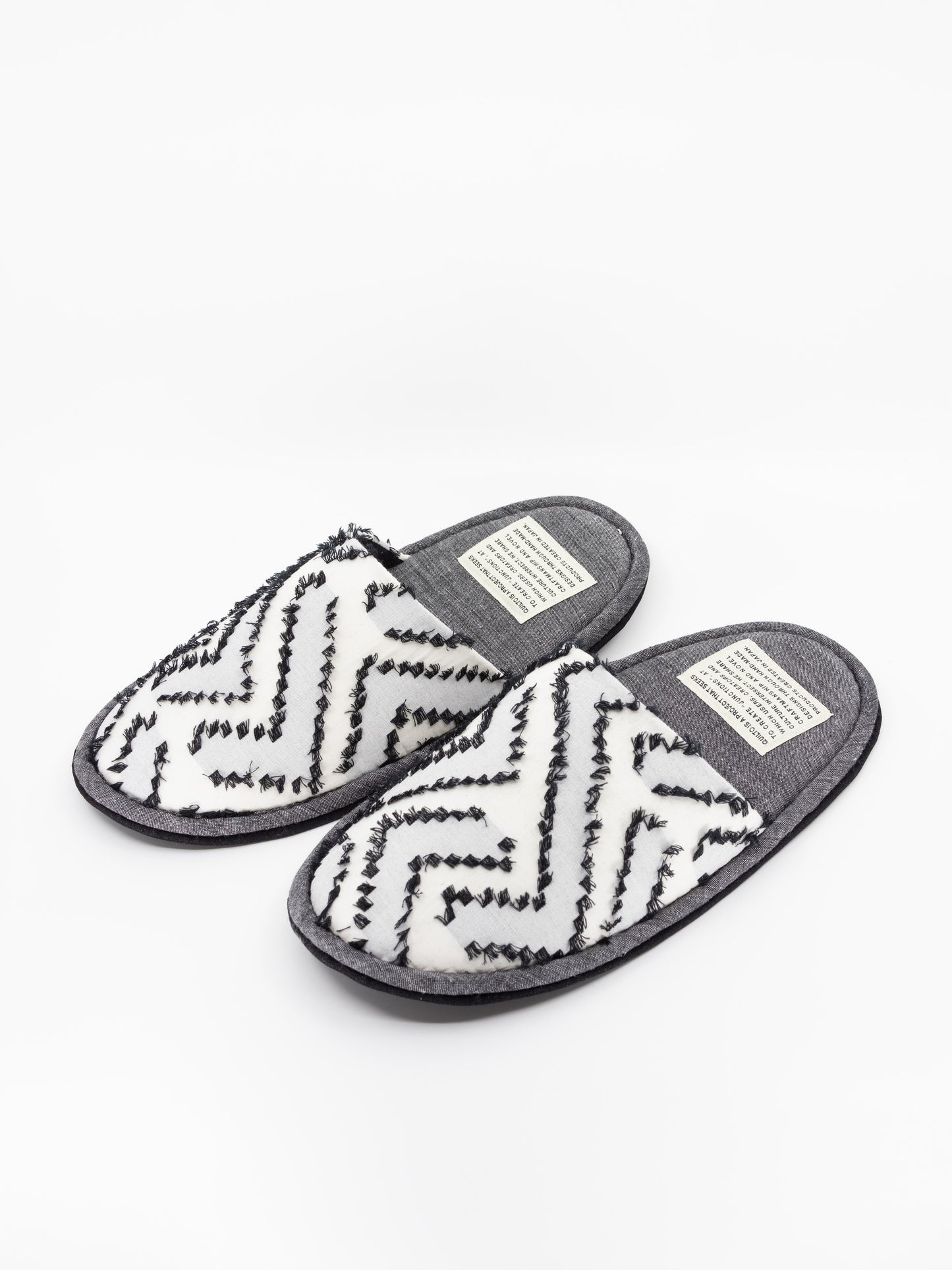 EGG SLIPPER -Diamond Darts-