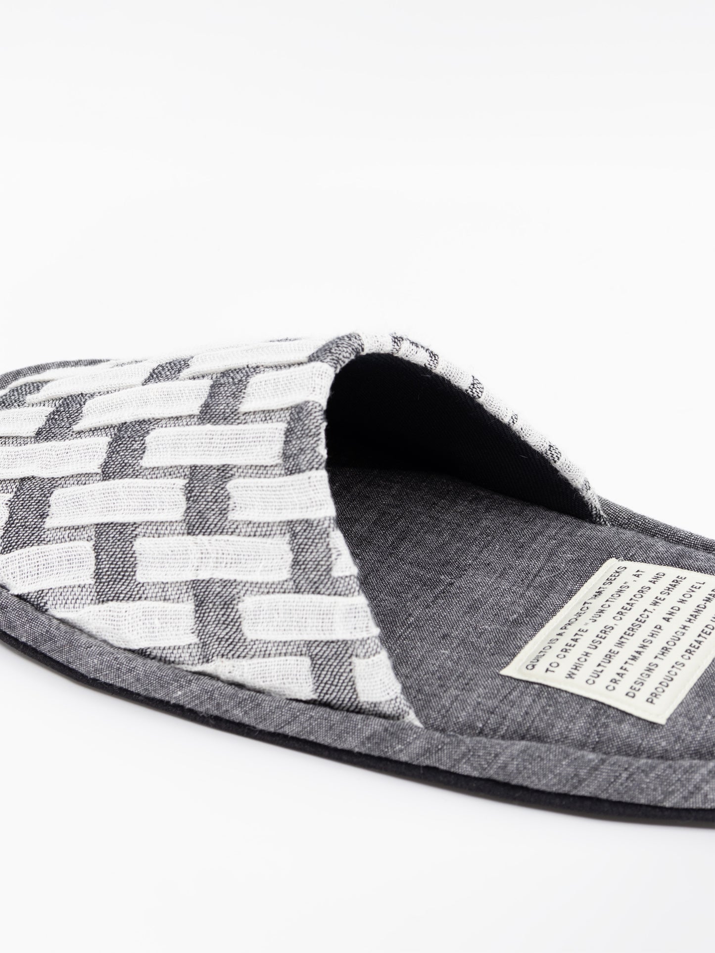 EGG SLIPPER -Wood Joinery-