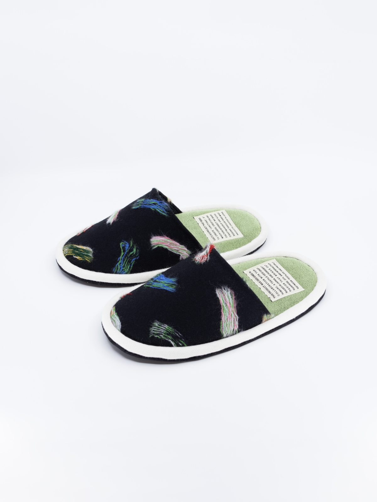 EGG SLIPPER -LINT01 BL-