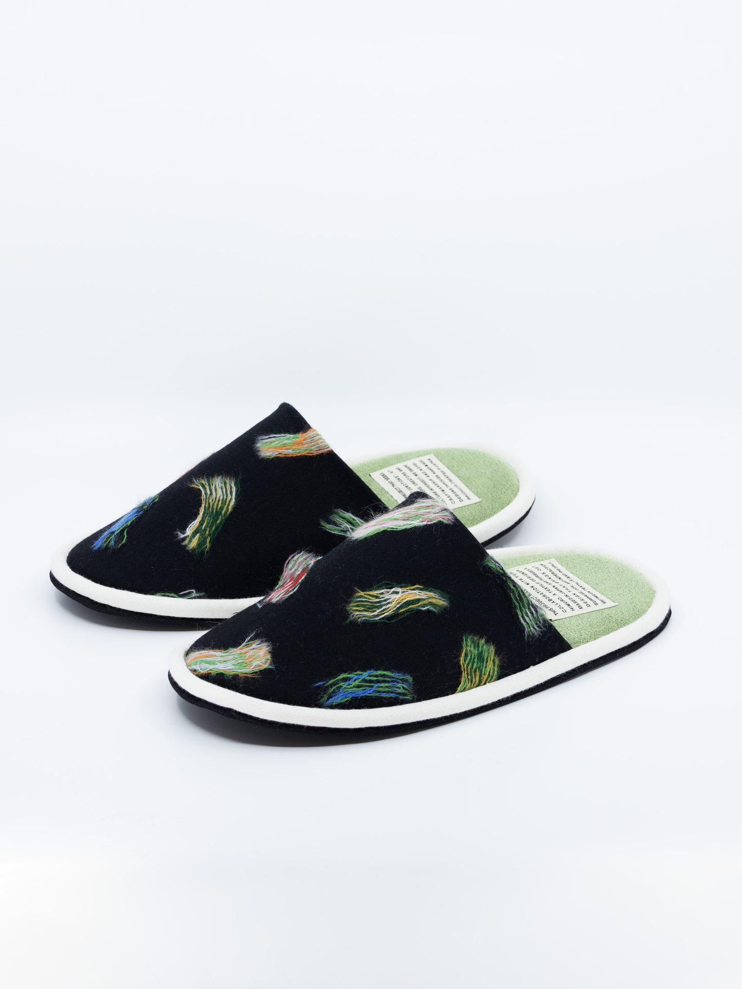 EGG SLIPPER -LINT01 BL-