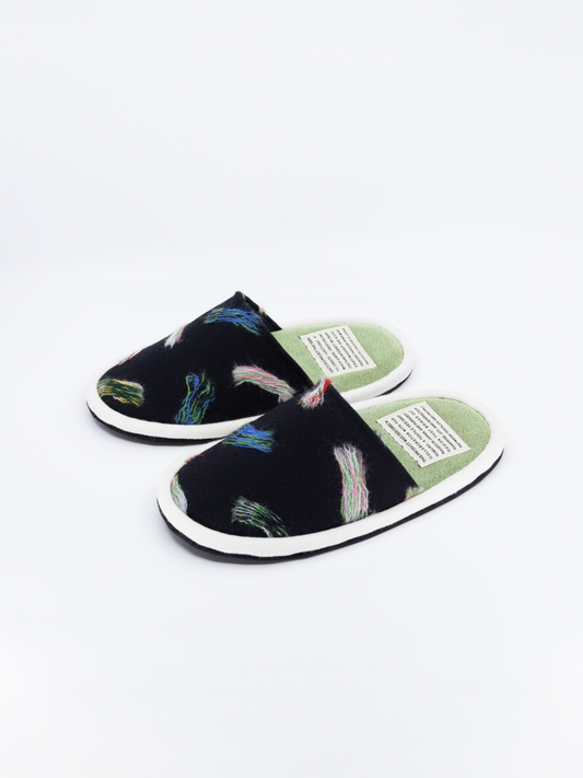 EGG SLIPPER -LINT01 BL-